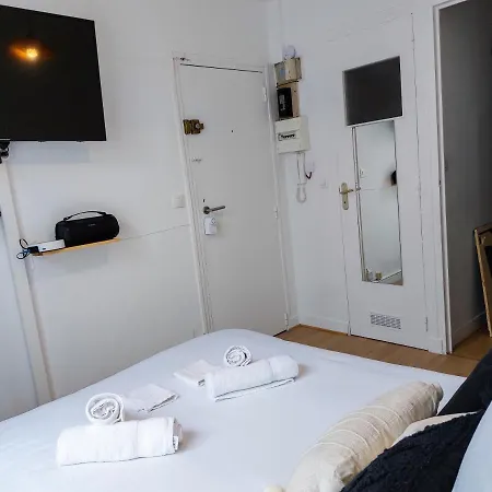 L'essentiel - Inclus ! Petit Dejeuner, Canal Plus, Netflix, Literie, Serviettes Διαμέρισμα